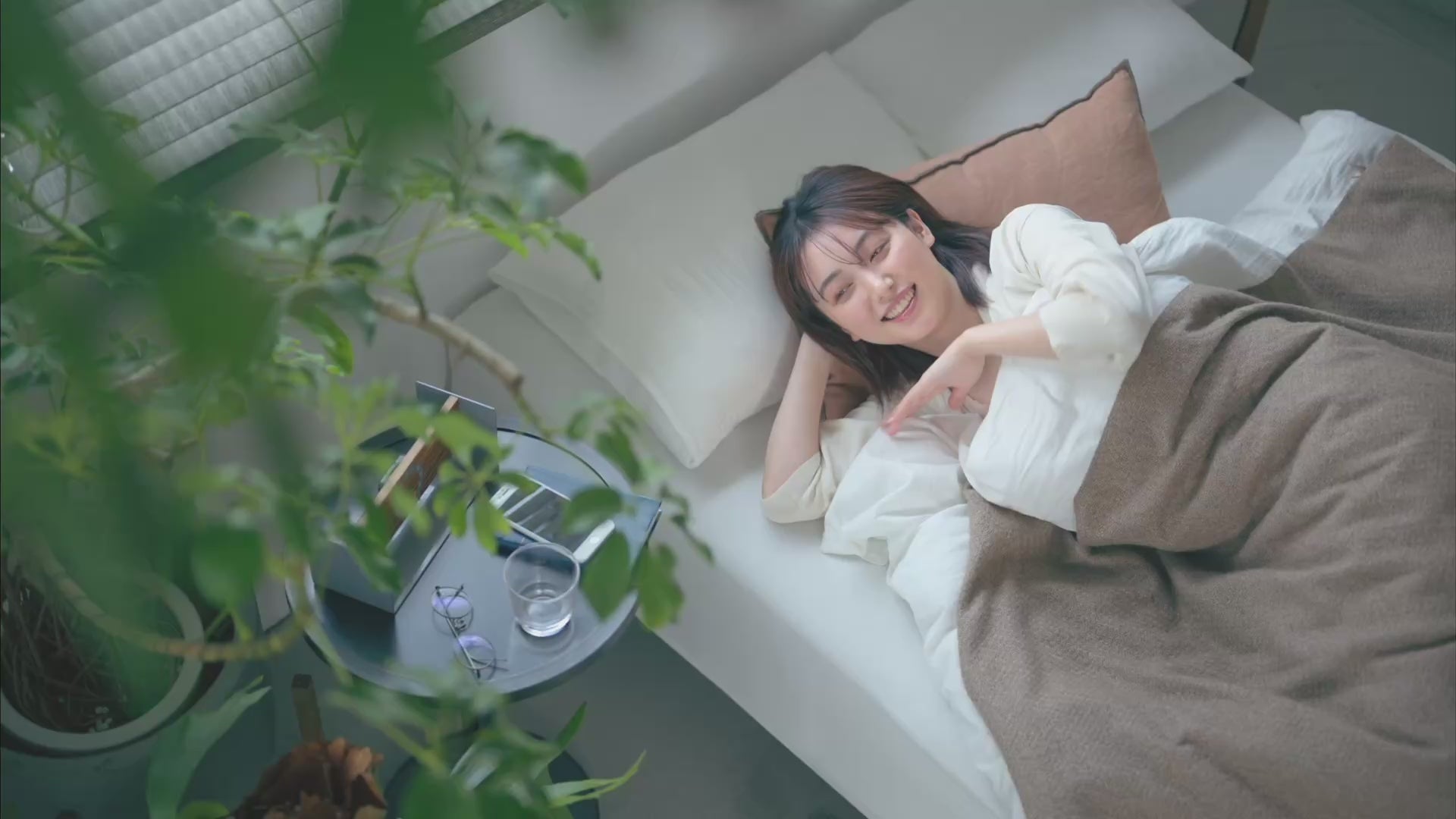 動画を読み込む: mederia_brand_movie